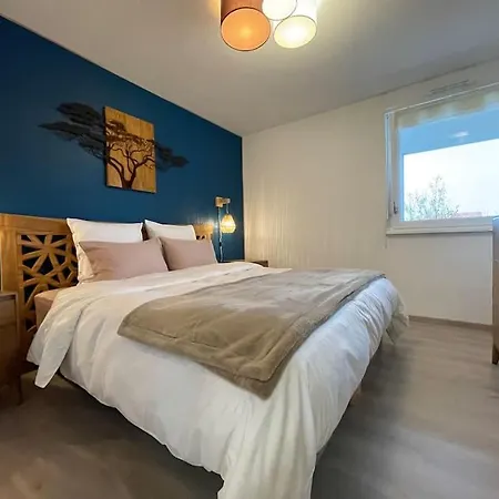 - Note Boisee - Terrasse & Parking *