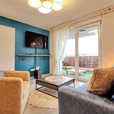 - Note Boisee - Terrasse & Parking Daire